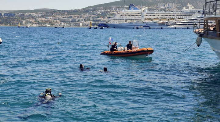 Kuşadası'nda denizden 628 kilogram katı atık çıkarıldı