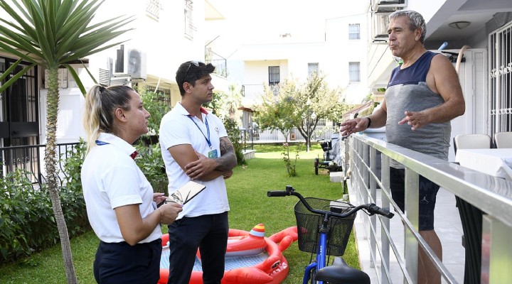 Kuşadası'nda sorunların çözümü içim gezici ekip!