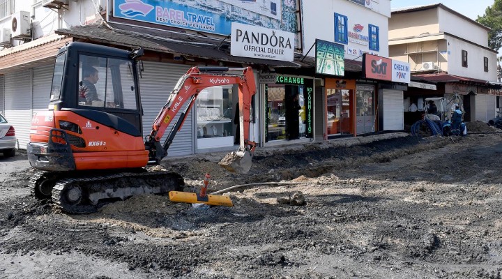 Kuşadası'nda tarihi çarşılar yenileniyor!