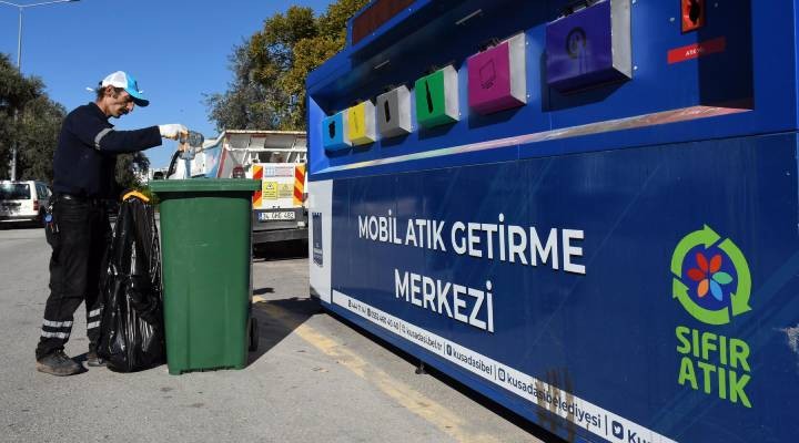 Kuşadası'nda temizlik seferberliği