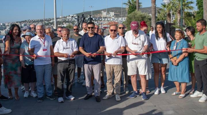 Kuşadası'nda yazarlar şenliği başladı
