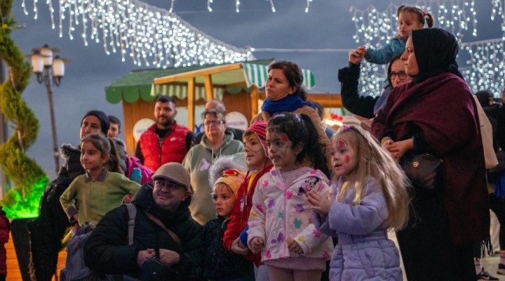 Kuşadası'nda yılbaşı eğlenceleri başladı!