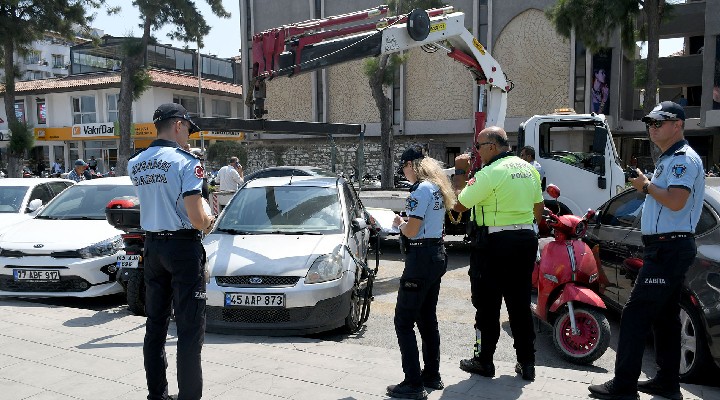Kuşadası'nda zabıtadan trafik denetimi