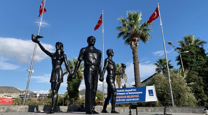 Kuşadası'ndaki Atatürk Anıtı restore edildi!