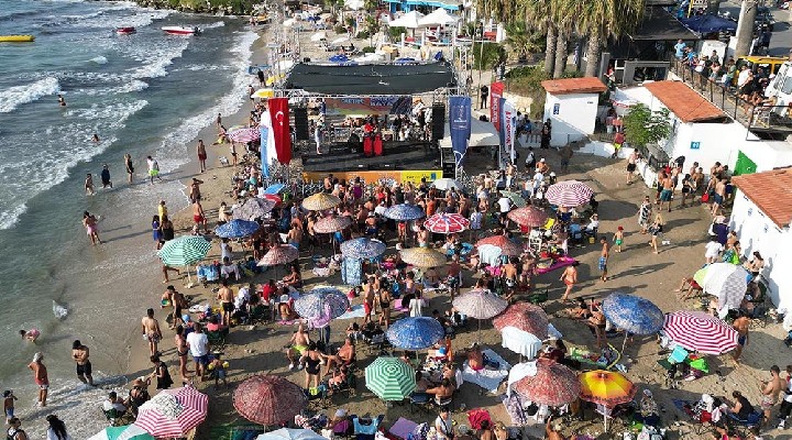 Kuşadası plajları halkın kullanımında...