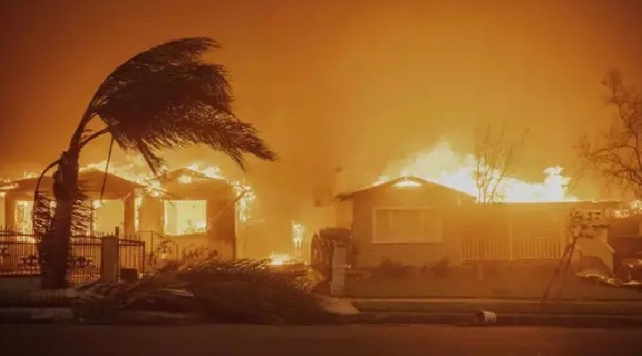 Los Angeles'taki yangında can kaybı artıyor