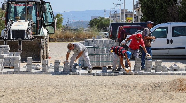 Menderes Barbaros Mahallesi'ne kilit parke