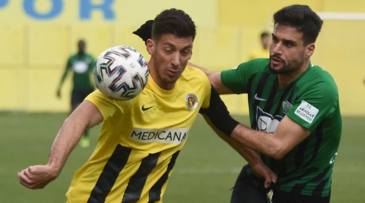 Menemenspor Akhisar'a gol yağdırdı