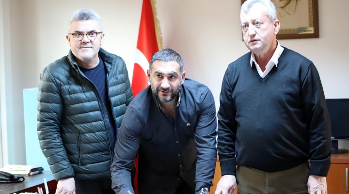 Menemenspor'da Ümit Karan imzaladı