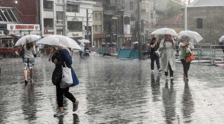 Meteoroloji duyurdu: İstanbul'a sağanak geliyor