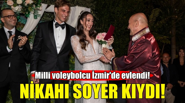 Milli voleybolcu Ayça Aykaç İzmir'de evlendi!