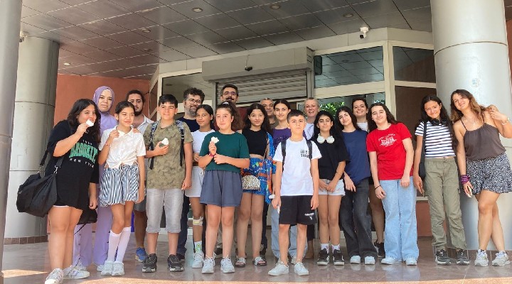 Minik kaşifler Bornova'da bilimin izinde