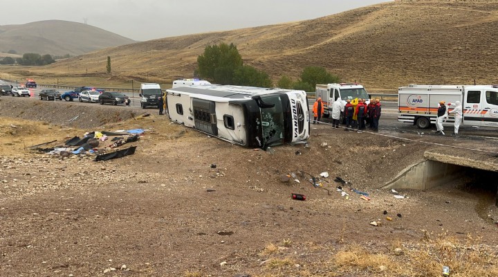 Otobüs devrildi: Çok sayıda ölü ve yaralı var!