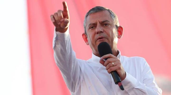 Özgür Özel'den orman yangınlarına ilişkin açıklama: Yaşadığımız kriz, milletin yanında olmayan devletsizlik krizidir
