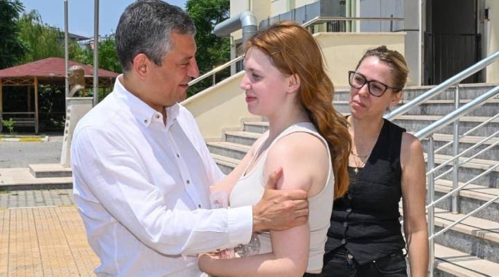 Özgür Özel duyurdu: Ferdi Zeyrek'in kızı babası gibi mimar olacak