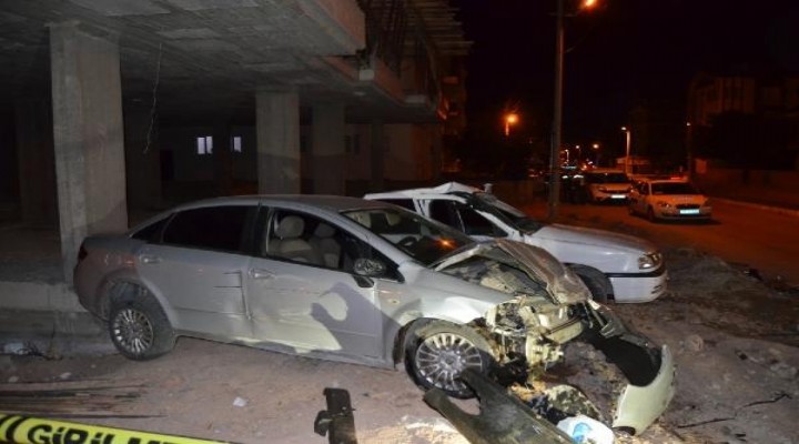 Polis aracı, kovalamaca sırasında otomobille çarpıştı: 5 yaralı