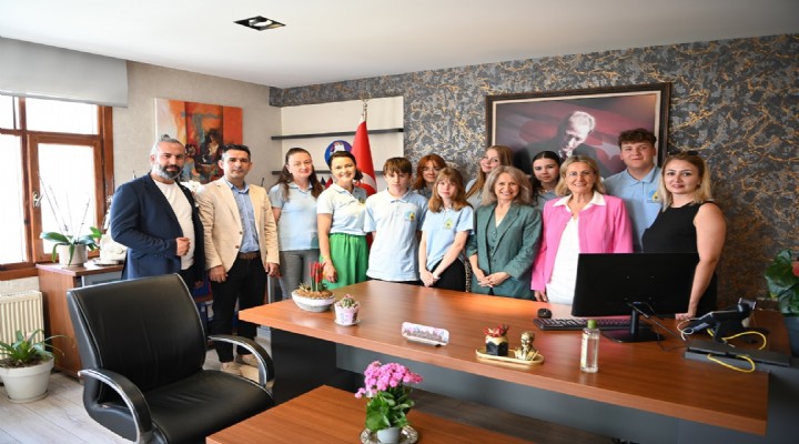 Polonyalı öğrencilerden Kuşadası Belediyesi'ne ziyaret