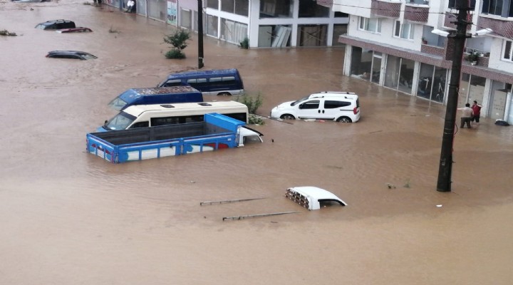 Rize'de sel felaketi: 1 kayıp, 11 yaralı!
