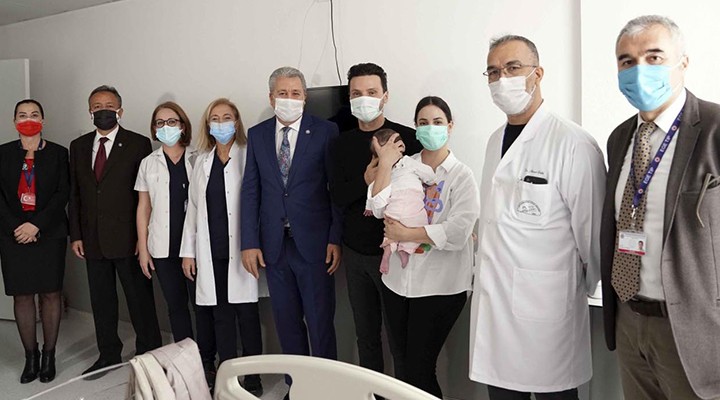 Şarkıcı Sinan Özen'in 10 aylık kızı İzmir'de sağlığına kavuştu