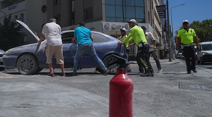 Seyir halindeyken yanan otomobilde hasar oluştu