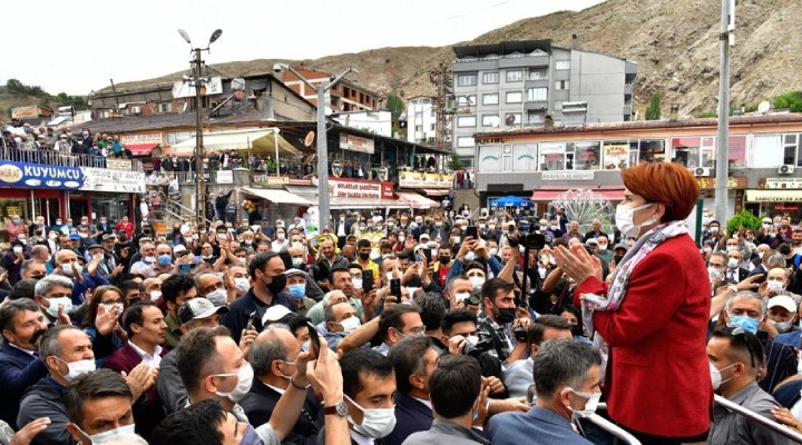 Sivas'ta provokasyon! Akşener'e ikinci saldırı girişimi!