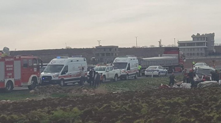 Suruç'ta tarım işçilerini taşıyan minibüs devrildi: 13 yaralı