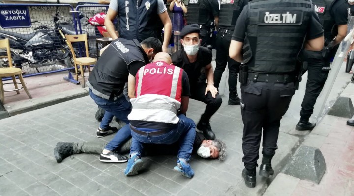 Taksim'de Onur Yürüyüşü'ne müdahale!