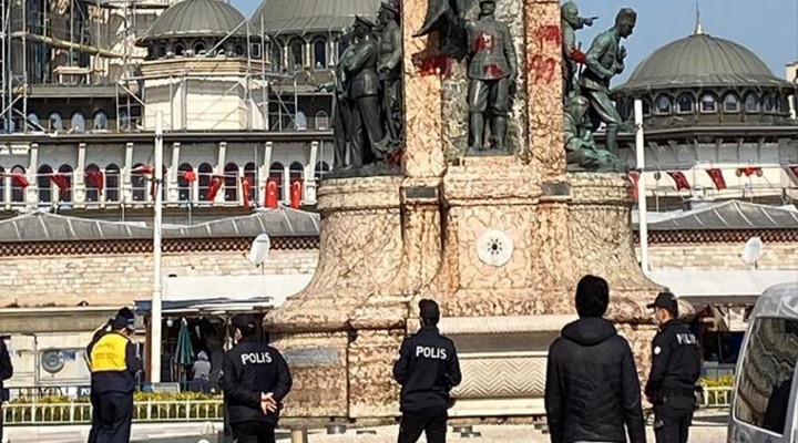 Taksim'deki Cumhuriyet Anıtı'na çirkin saldırı