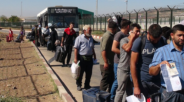 Tatil bitti, 37 bin Suriyeli Türkiye'ye döndü