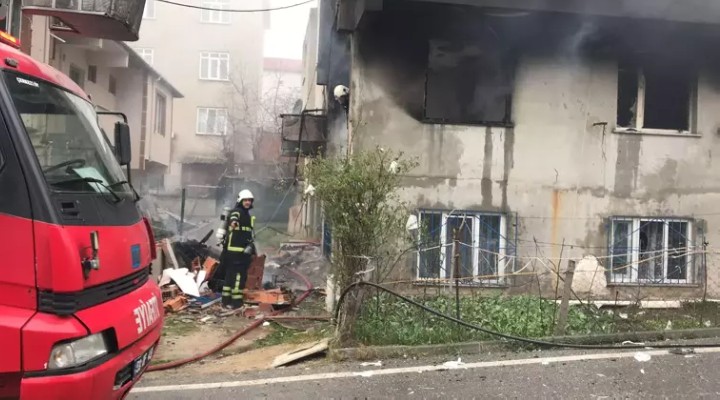 Tekirdağ'da 4 katlı binada  patlama: Yaralılar var!