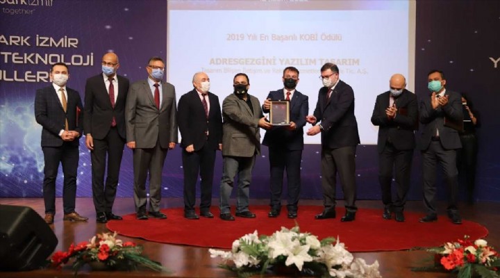 Teknopark İzmir'de ''Yüksek Teknoloji'' ödülleri sahiplerini buldu