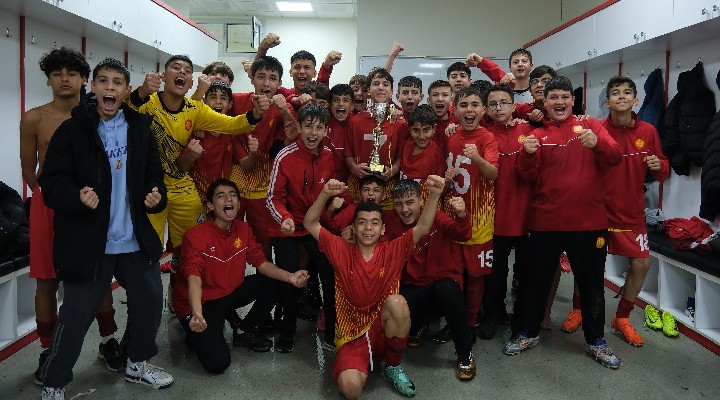 Tire Belediye Spor U14'te şampiyon