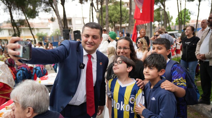 Torbalı Belediyesi'nden çocuklara karne hediyesi...