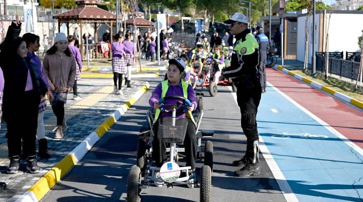 Trafik Eğitim Parkı, ilk misafirlerini ağırladı!