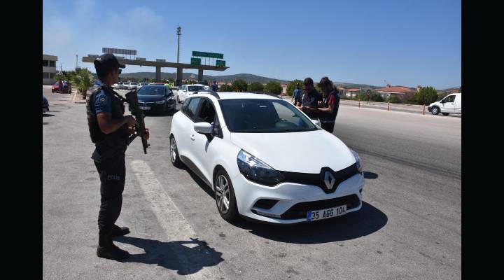 Trafik cezası bayramı... İzmir'de sürücüler yandı
