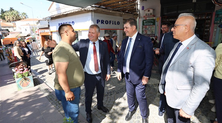 Tugay ve Balkan Urla'da yurttaşlarla buluştu