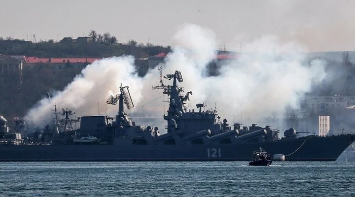 Ukrayna, Rusya'nın amiral gemisini vurdu!