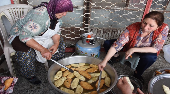 Urla'da ÇED kararına pişi kutlaması