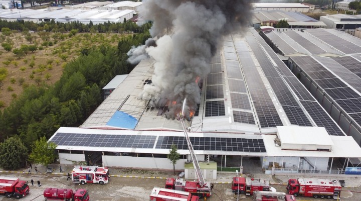 Uşak'ta fabrika yangını!