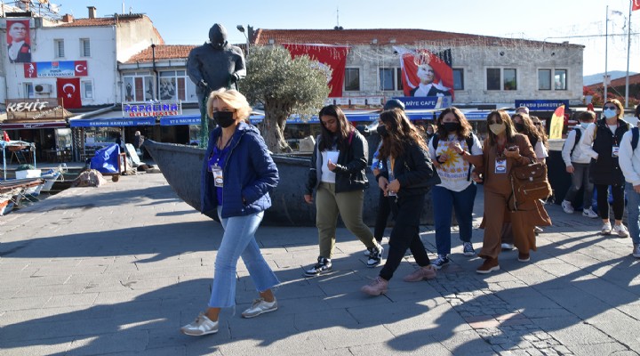 Yabancı öğrenciler Foça'yı gezdi