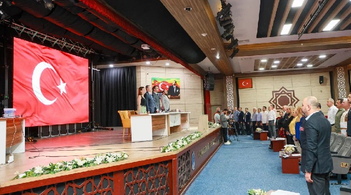 Yunusemre Meclisi'nden Özel'e saldırıya kınama