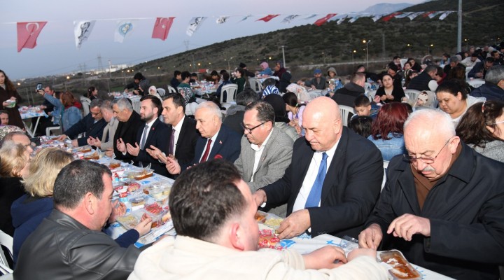 Yunusemre'de iftar sofrası Akgedik'te kuruldu