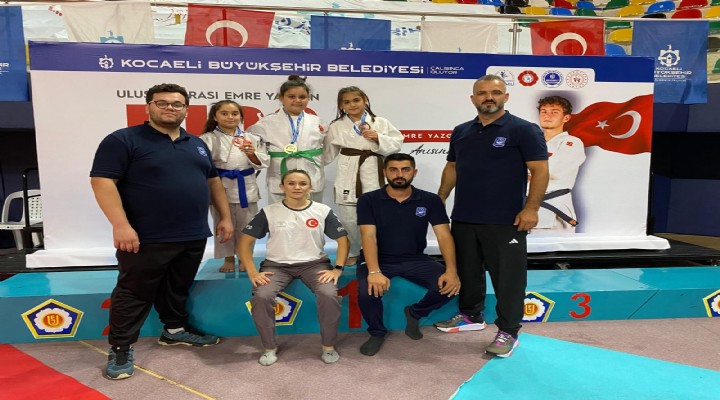 Yunusemre'nin süper minikleri uluslararası turnuvada Manisa'yı gururlandırdı